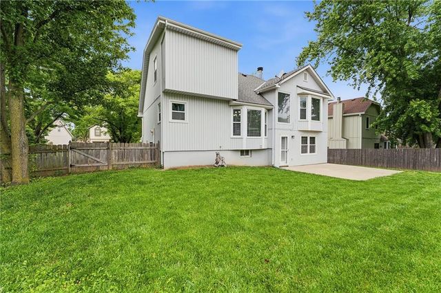 11811 Slater Street, Overland Park, KS 66210