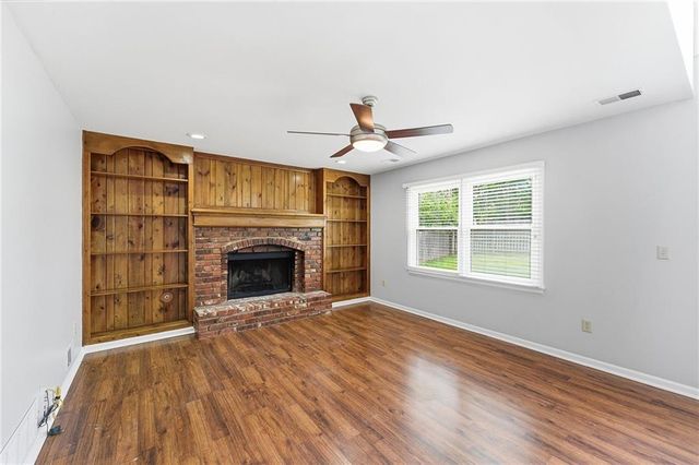 11811 Slater Street, Overland Park, KS 66210