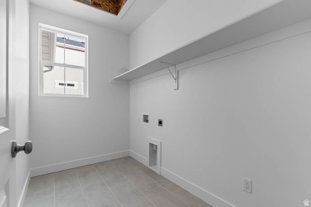 1295 W 2325 S, Syracuse, UT 84075