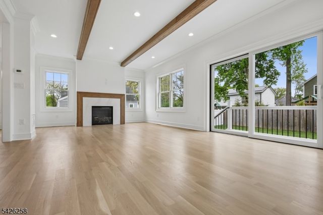 4 Shadylawn Dr, Madison Boro, NJ 07940