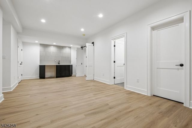 4 Shadylawn Dr, Madison Boro, NJ 07940