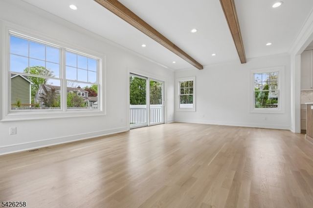 4 Shadylawn Dr, Madison Boro, NJ 07940
