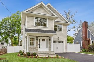 4 Shadylawn Dr, Madison Boro, NJ 07940