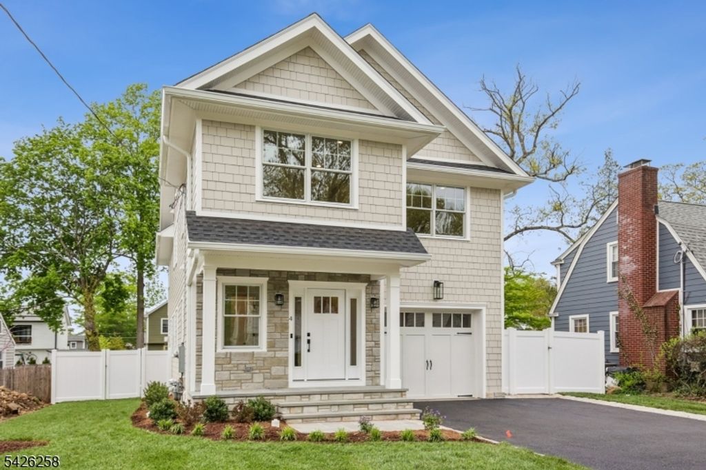4 Shadylawn Dr, Madison Boro, NJ 07940