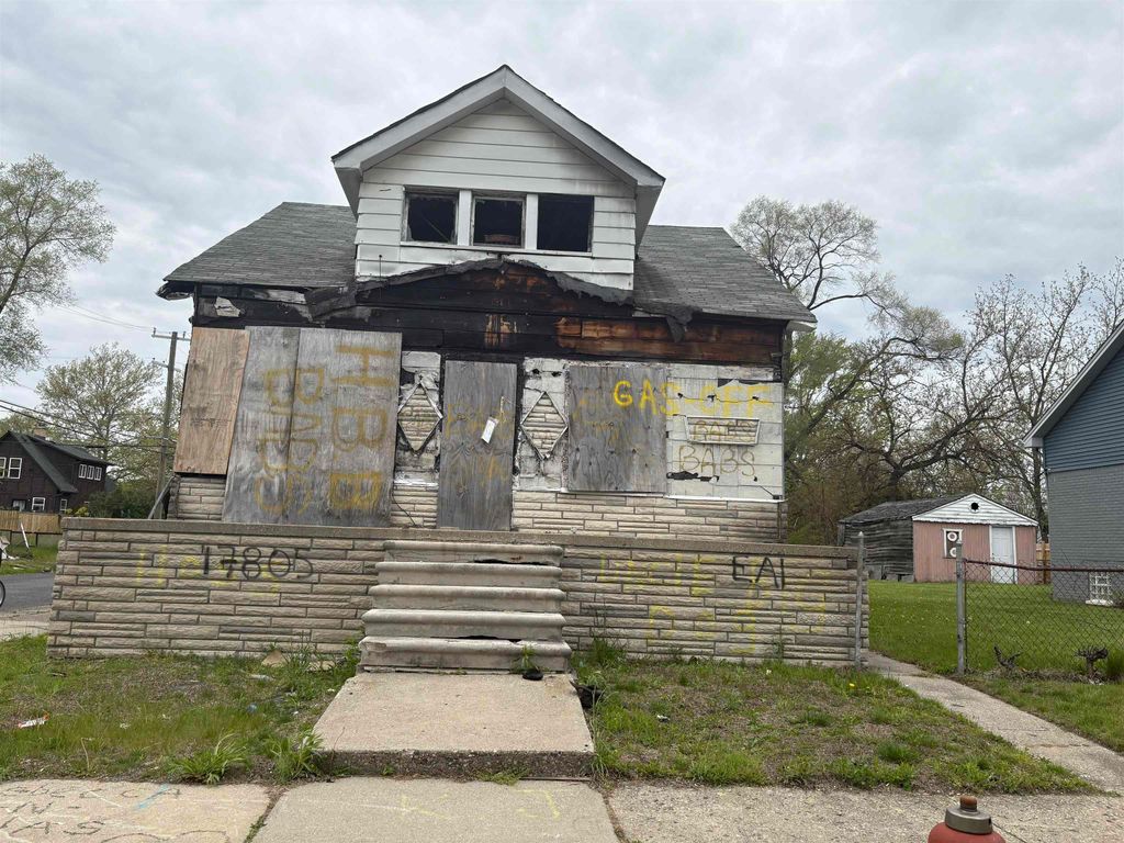 17805 Fleming Street, Hamtramck, MI 48212