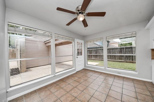 2219 Valley Manor Drive, Missouri City, TX 77489