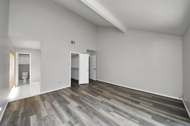 2219 Valley Manor Drive, Missouri City, TX 77489
