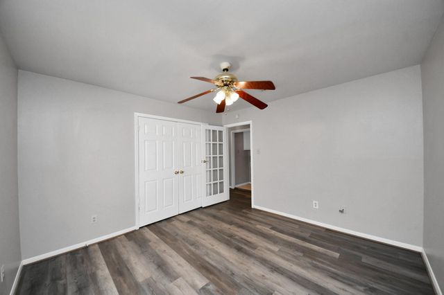 2219 Valley Manor Drive, Missouri City, TX 77489