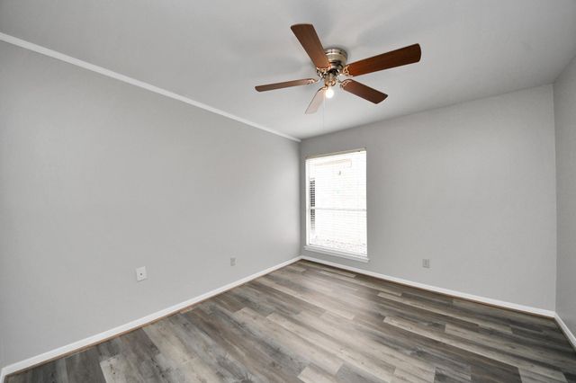 2219 Valley Manor Drive, Missouri City, TX 77489