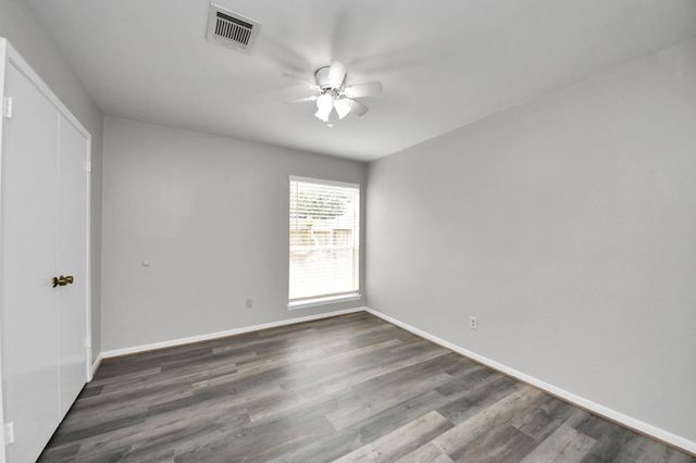 2219 Valley Manor Drive, Missouri City, TX 77489