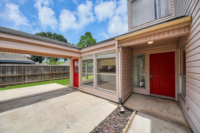 2219 Valley Manor Drive, Missouri City, TX 77489