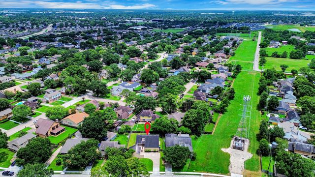 2219 Valley Manor Drive, Missouri City, TX 77489