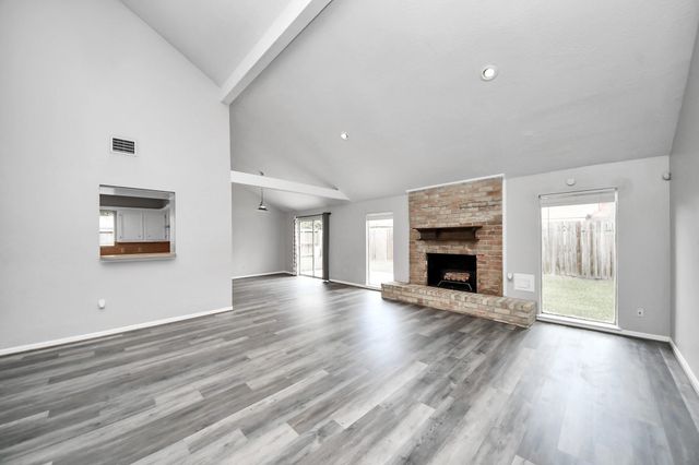 2219 Valley Manor Drive, Missouri City, TX 77489