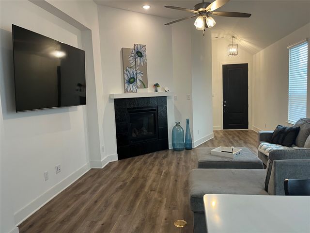 1812 Horseshoe Lane, Van Alstyne, TX 75495