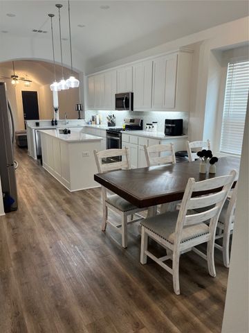 1812 Horseshoe Lane, Van Alstyne, TX 75495