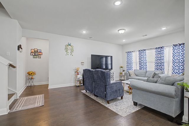 1103 Holland Ridge Way, Lebanon, TN 37090