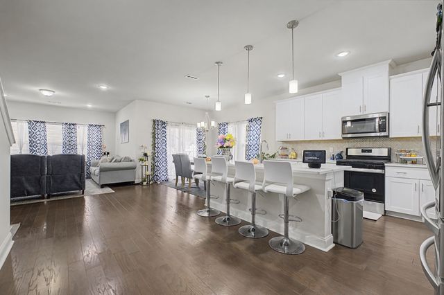 1103 Holland Ridge Way, Lebanon, TN 37090