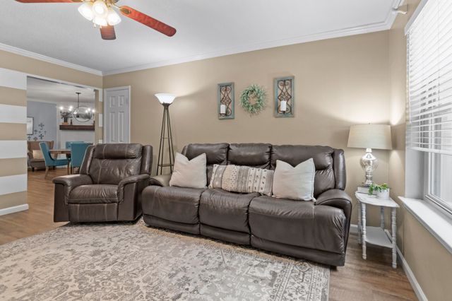5807 Shady Hill Lane, Arlington, TX 76016