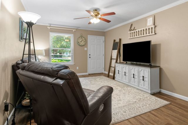 5807 Shady Hill Lane, Arlington, TX 76016