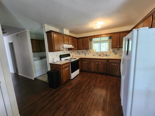 6 Mishemokwa Drive, Cherokee Village, AR 72529