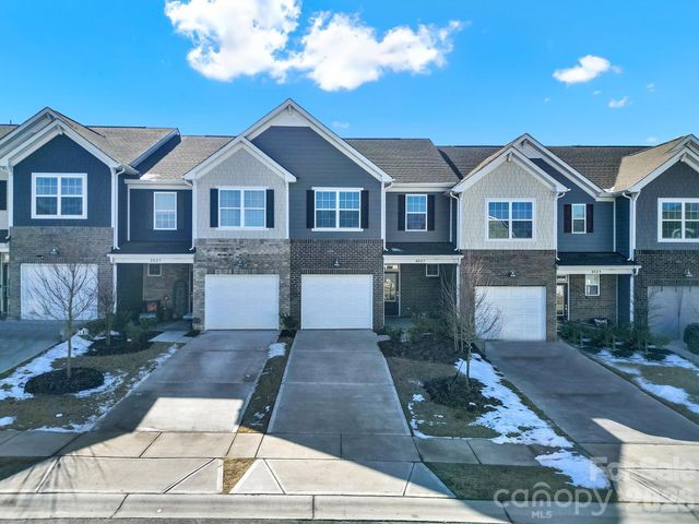 8027 Scarlet Maple Lane, Fort Mill, SC 29708