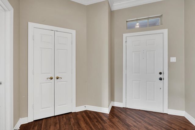 300 Tealwood Dr., Longview, TX 75605