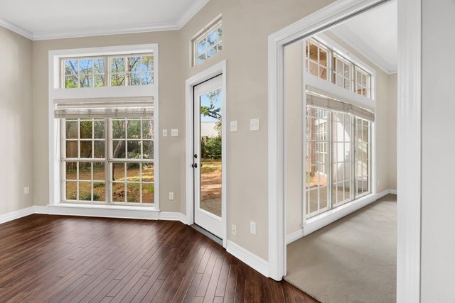 300 Tealwood Dr., Longview, TX 75605