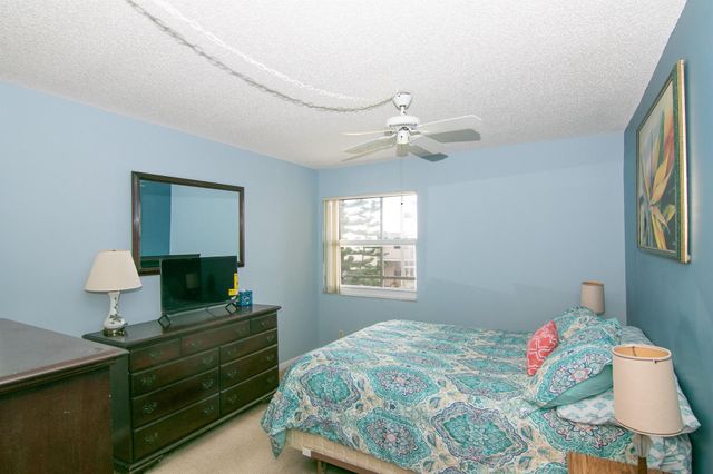 39 Burgundy A, Delray Beach, FL 33484