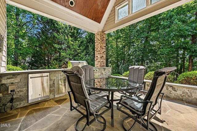 90110 Hoey, Chapel Hill, NC 27517