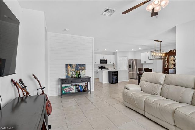 19139 Evergreen RD, Fort Myers, FL 33967
