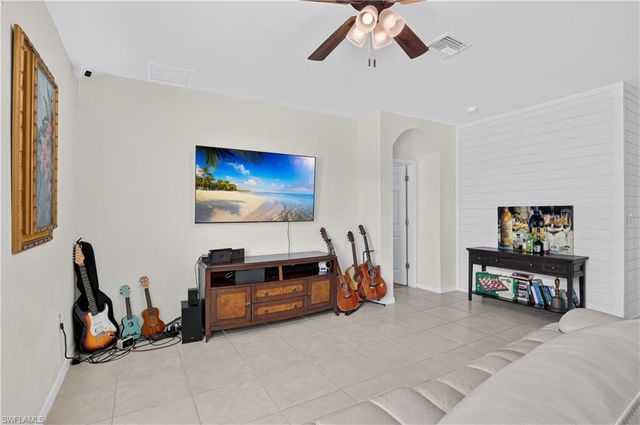 19139 Evergreen RD, Fort Myers, FL 33967