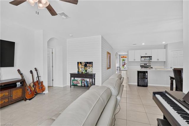 19139 Evergreen RD, Fort Myers, FL 33967