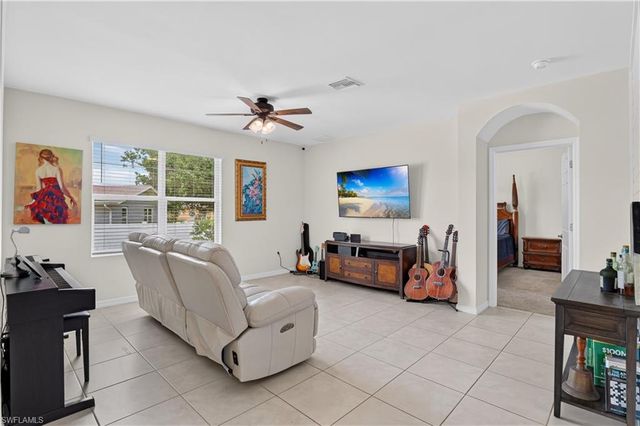 19139 Evergreen RD, Fort Myers, FL 33967