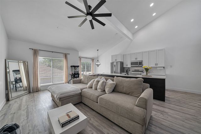 6738 Eastridge Drive 101, Dallas, TX 75231