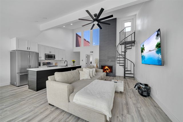 6738 Eastridge Drive 101, Dallas, TX 75231