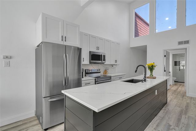6738 Eastridge Drive 101, Dallas, TX 75231