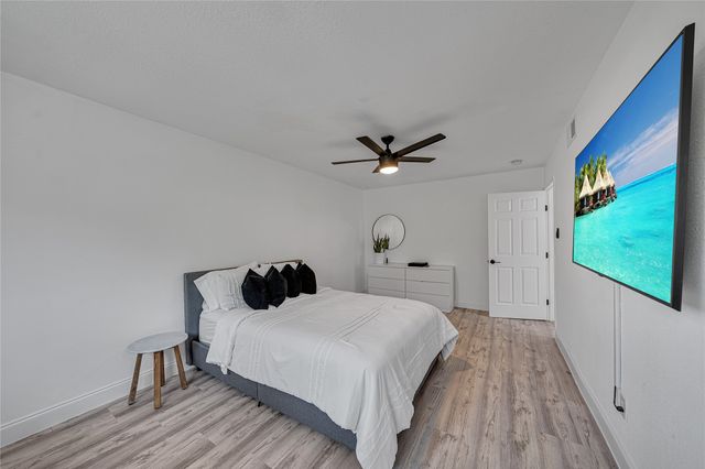 6738 Eastridge Drive 101, Dallas, TX 75231
