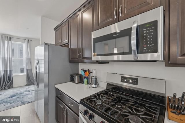 1403 HUDSON VIEW RD, Essex, MD 21221