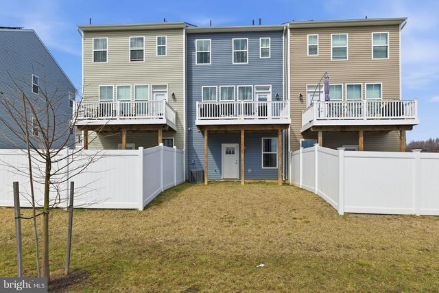 1403 HUDSON VIEW RD, Essex, MD 21221