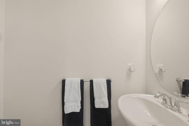 1403 HUDSON VIEW RD, Essex, MD 21221