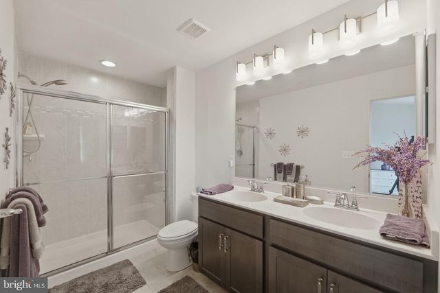 1403 HUDSON VIEW RD, Essex, MD 21221