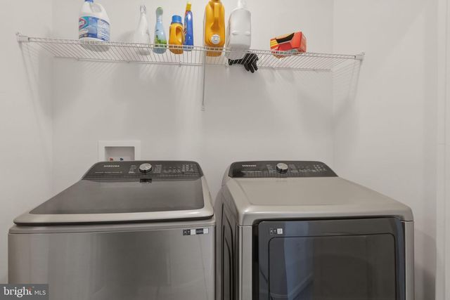 1403 HUDSON VIEW RD, Essex, MD 21221