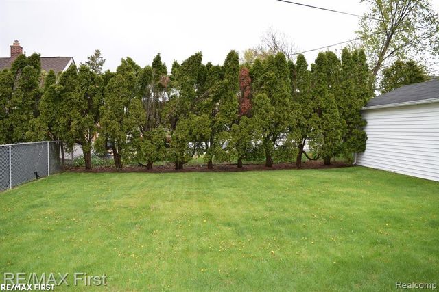2666 Catalpa Drive Drive, Berkley, MI 48072