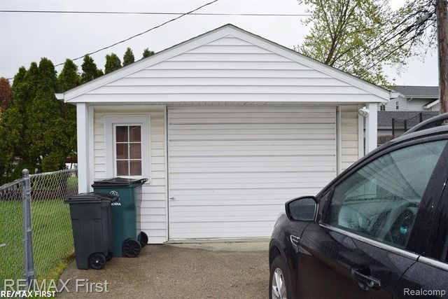 2666 Catalpa Drive Drive, Berkley, MI 48072