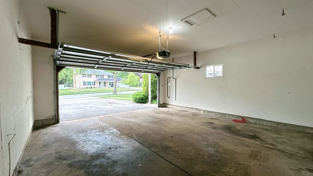 2931 Sunset Avenue, Flossmoor, IL 60422