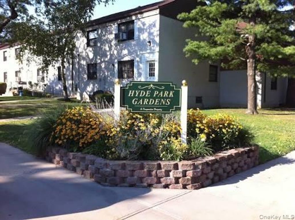 13625 Jewel Avenue A, Kew Garden Hills, NY 11367