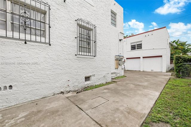 1736 SW 9th St 1738, Miami, FL 33135