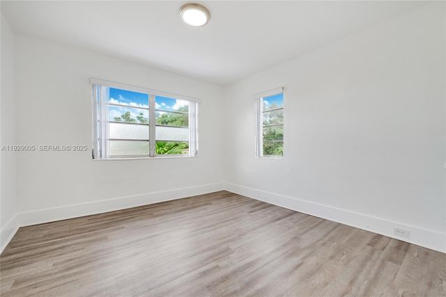 1736 SW 9th St 1738, Miami, FL 33135