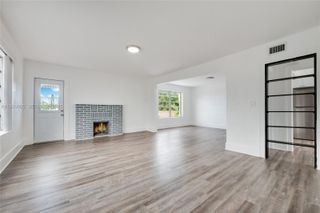 1736 SW 9th St 1738, Miami, FL 33135