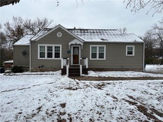 9205 E 68th Terrace, Raytown, MO 64133